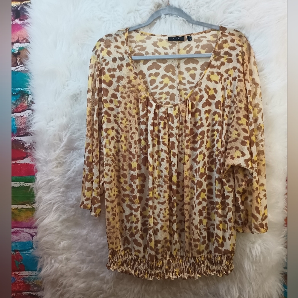 Apt 9 Tan Yellow White Long Sleeve Sheer Animal Print Print Top Size 1X
